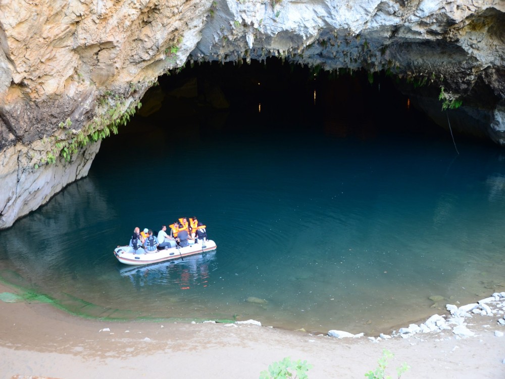 Discover Altinbesik Cave