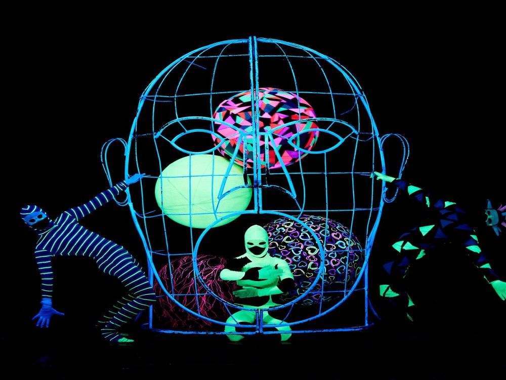 WOW Black Light Theater