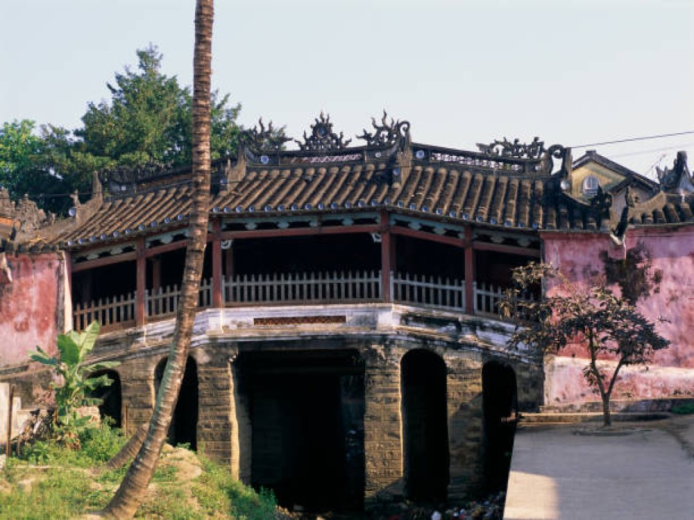 Japanese Covered Bridge (Chua Cau)