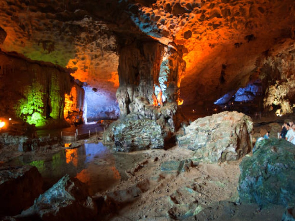 Sung Sot Cave