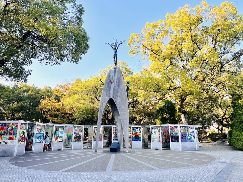Children's peace monument