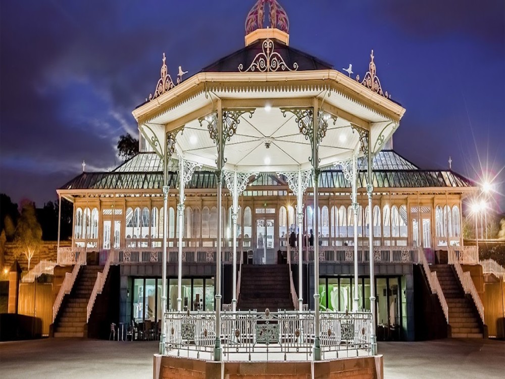 The Isla Gladstone Conservatory