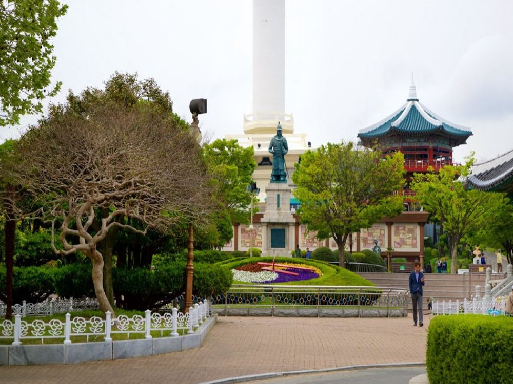 Yongdusan Park