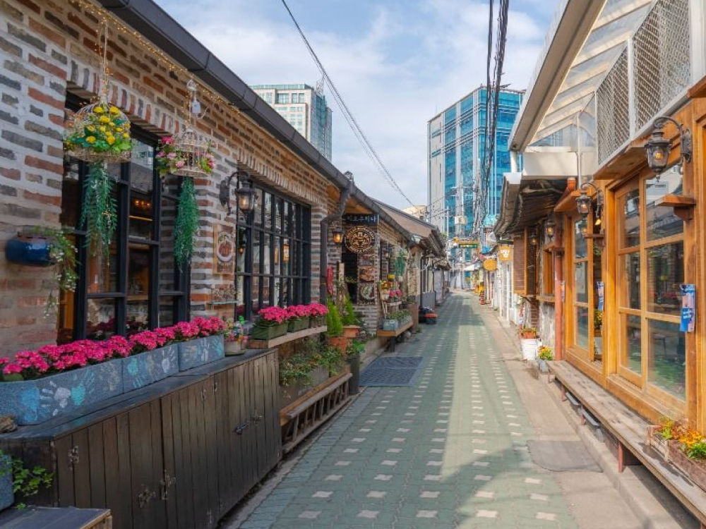 Ikseon-dong Hanok Street