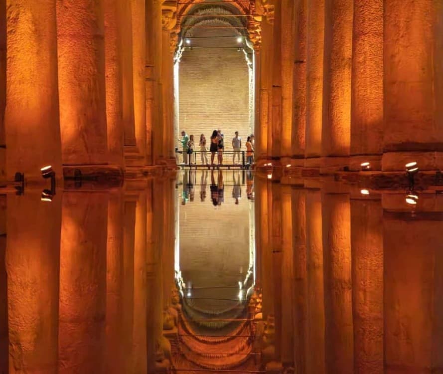 Istanbul: Hagia Sophia Topkapi and Basilica Cistern Tour | ®ExcursionMania - Image 8