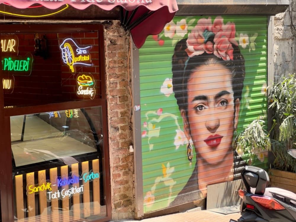 From Galata to Balat: A Journey Through Time | ®ExcursionMania - Image 12