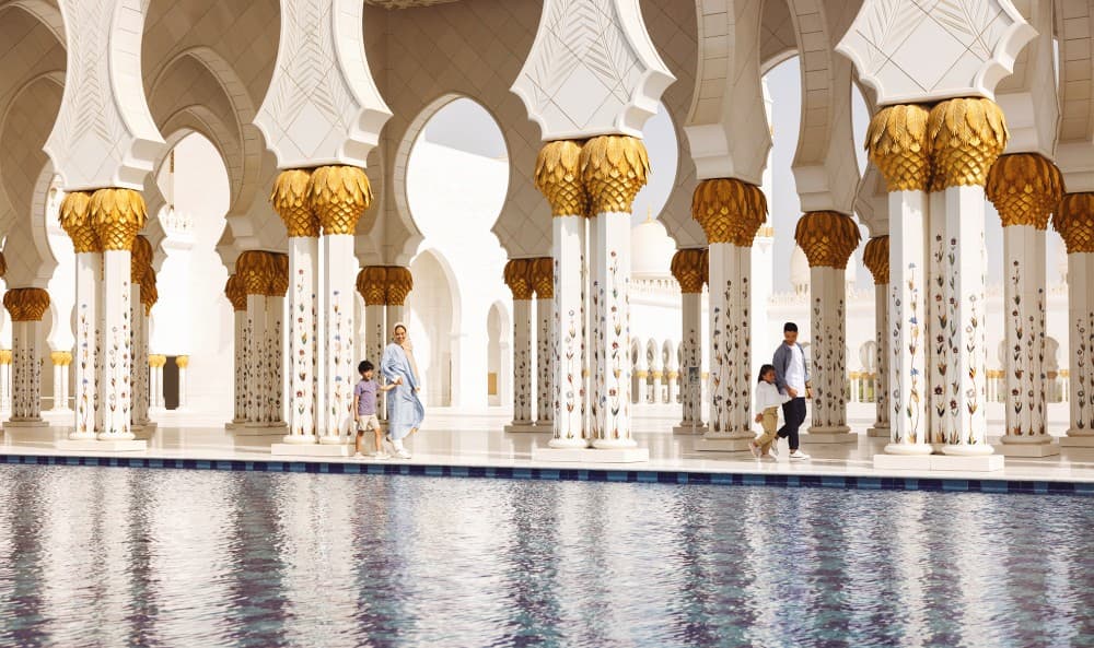 Dubai: Abu Dhabi Day-Trip Grand Mosque, Royal Palace & Lunch | ®ExcursionMania - Image 9