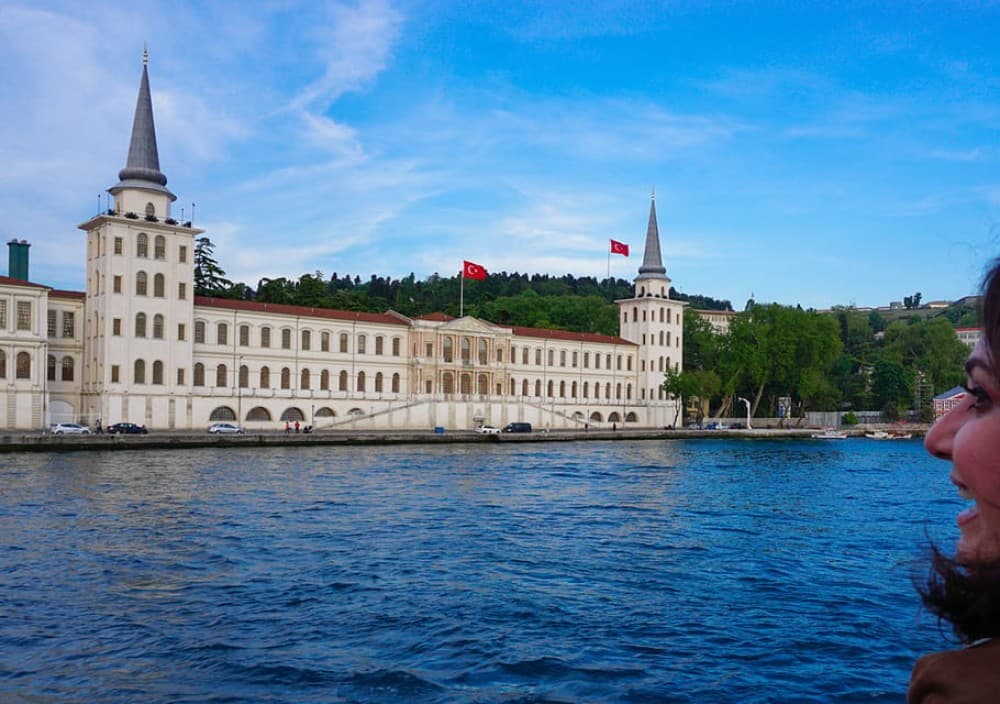 Istanbul: Bosphorus Sightseeing Cruise with Sunset Option | ®ExcursionMania - Image 9