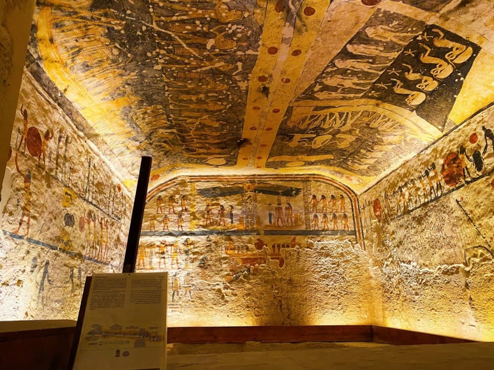 Marsa Alam: Valley of the Kings & Karnak Temples Luxor Tour | ®ExcursionMania - Image 10