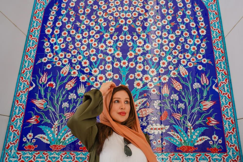 From Dubai: Abu Dhabi Sheikh Zayed Mosque and Qasr Al Watan | ®ExcursionMania - Image 7