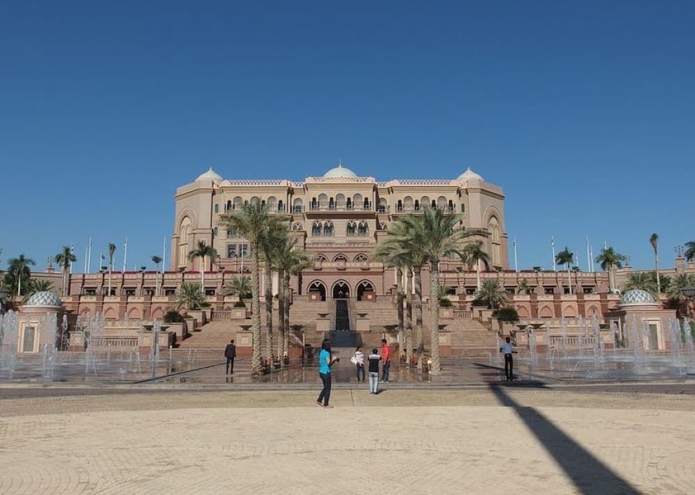 From Dubai: Abu Dhabi Tour with Sheikh Zayed Mosque | ®ExcursionMania - Image 7