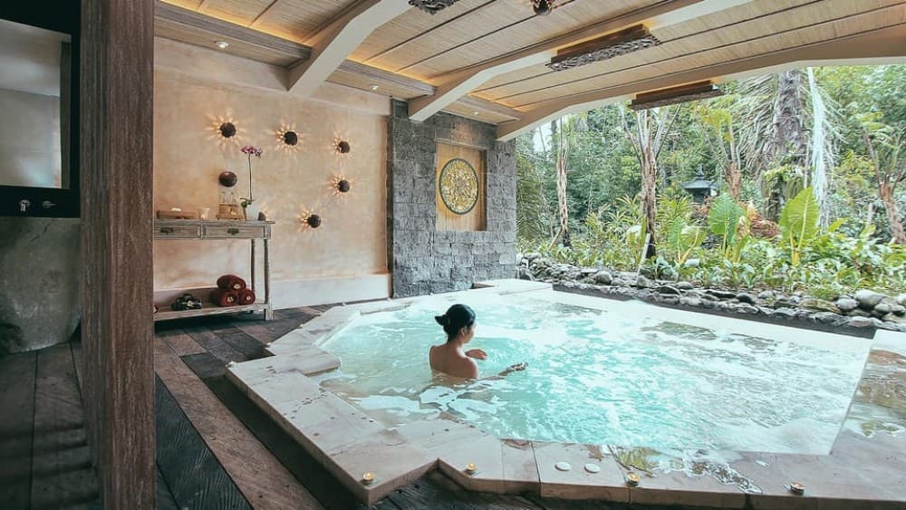 Ubud: Floating Breakfast Jungle Swing  Spa Romantic Tour | ®ExcursionMania - Image 3