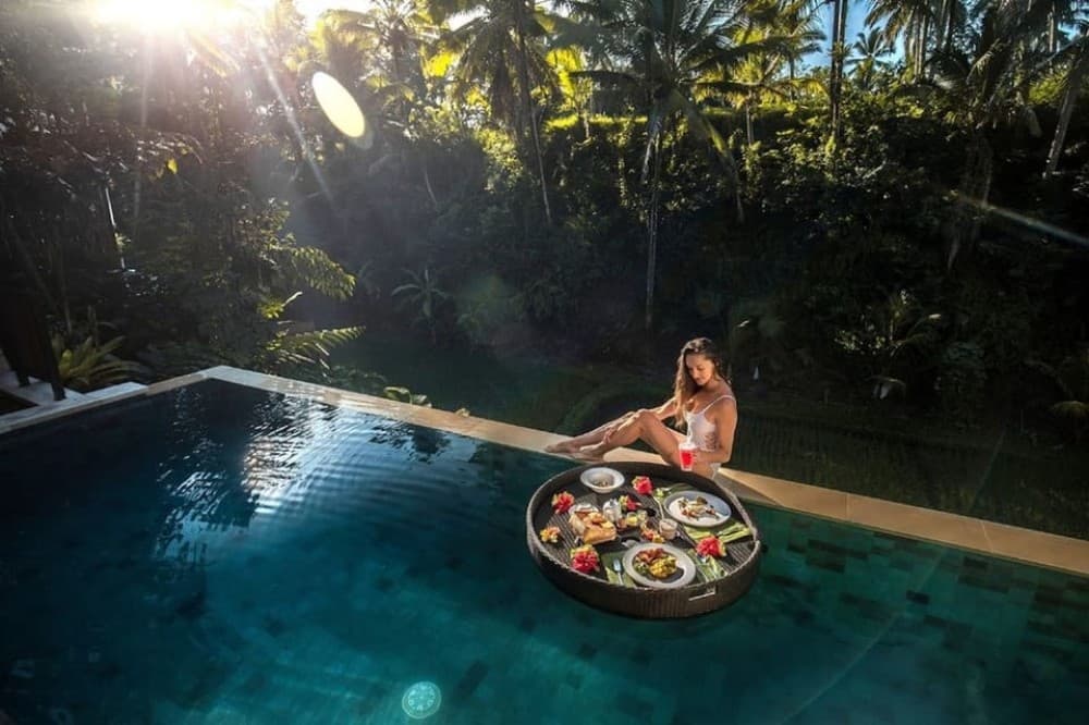 Ubud: Floating Breakfast Jungle Swing  Spa Romantic Tour | ®ExcursionMania - Image 4