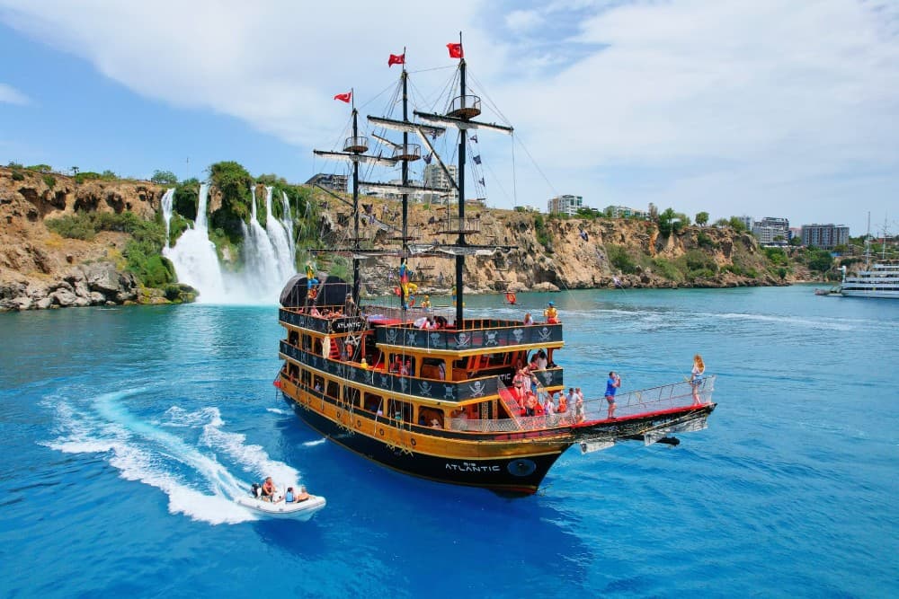 Antalya: Lara Pirate Boat Trip w/Unlimited Soft Drinks, Lunch & Hotel Transfer | ®ExcursionMania - Image 1