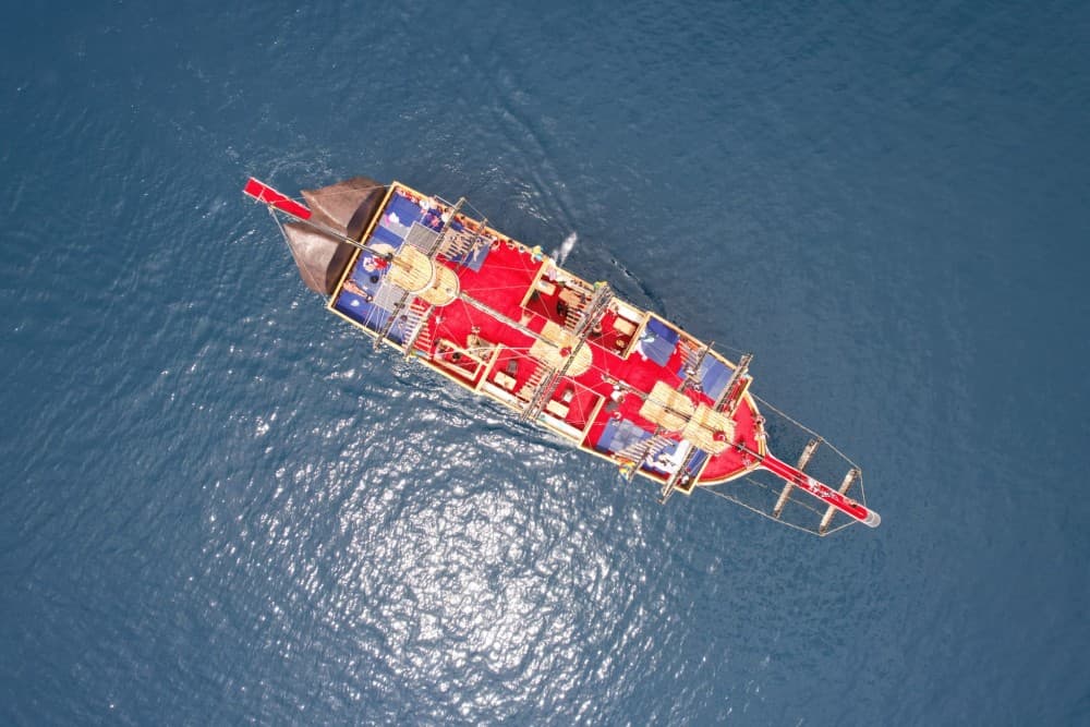 Antalya: Lara Pirate Boat Trip w/Unlimited Soft Drinks, Lunch & Hotel Transfer | ®ExcursionMania - Image 2