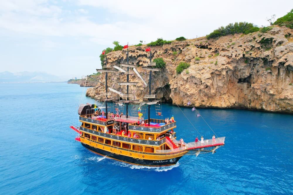 Antalya: Lara Pirate Boat Trip w/Unlimited Soft Drinks, Lunch & Hotel Transfer | ®ExcursionMania - Image 3