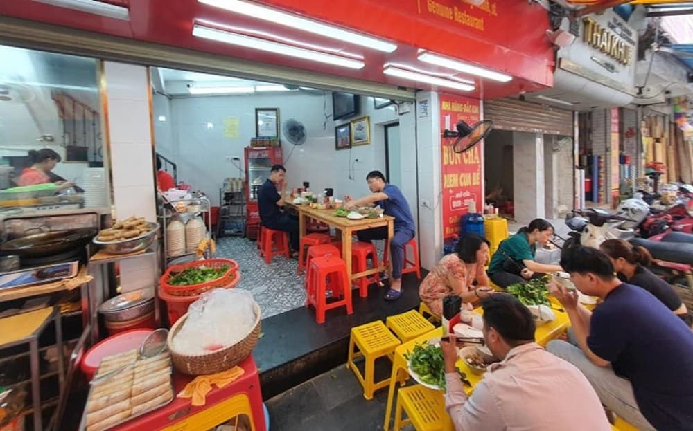 Hanoi: Michelin Guide Street Food Walking Tour | ®ExcursionMania - Image 4
