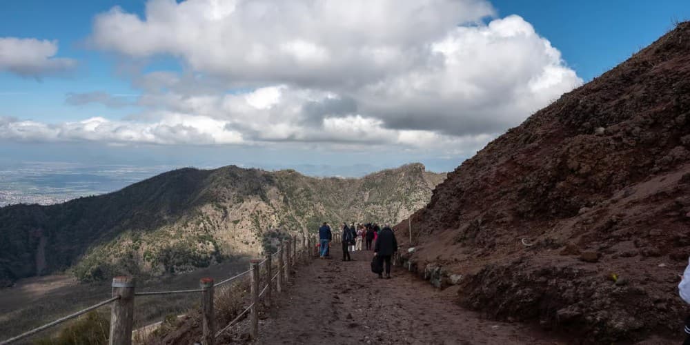 From Sorrento: Pompeii and Vesuvius Guided Tour with Lunch | ®ExcursionMania - Image 9
