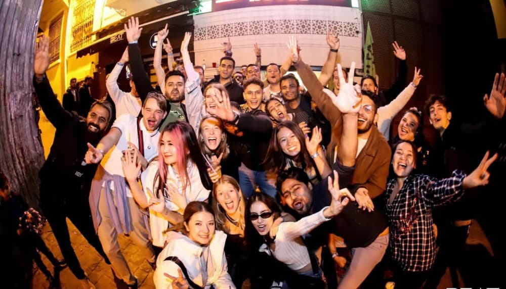 Istanbul: Party Pub Crawl with Party Bus | ®ExcursionMania - Image 5
