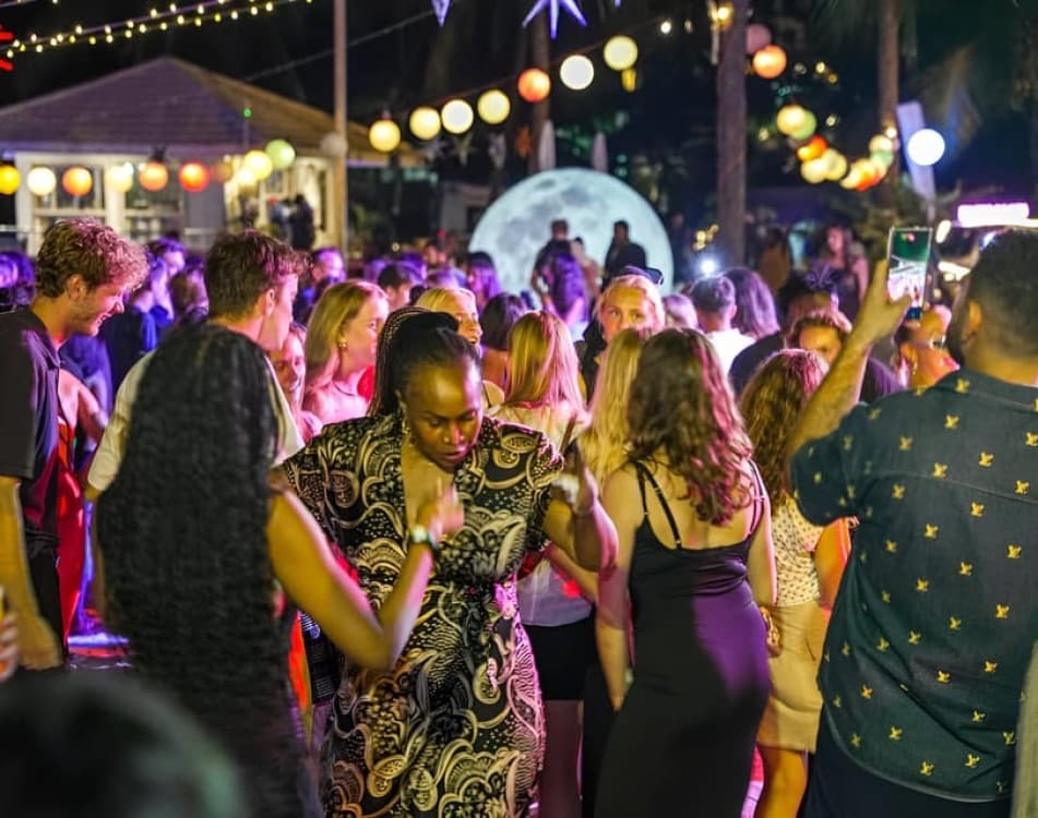 Zanzibar: Kendwa Full Moon Party Round-Trip Transfer | ®ExcursionMania - Image 9