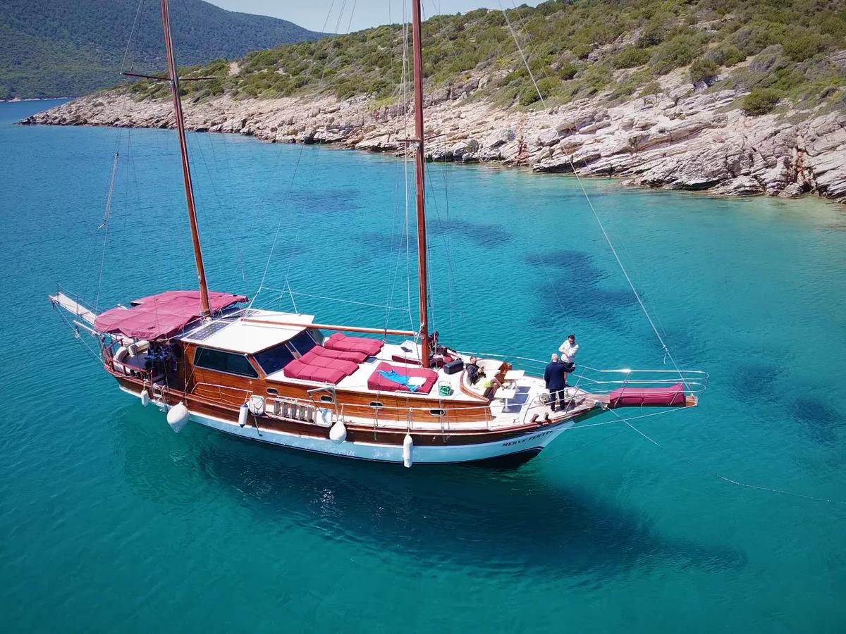 Private VIP Gulet Boat Tour With Lunch in Bodrum For 6 Hour | ®ExcursionMania - Image 9