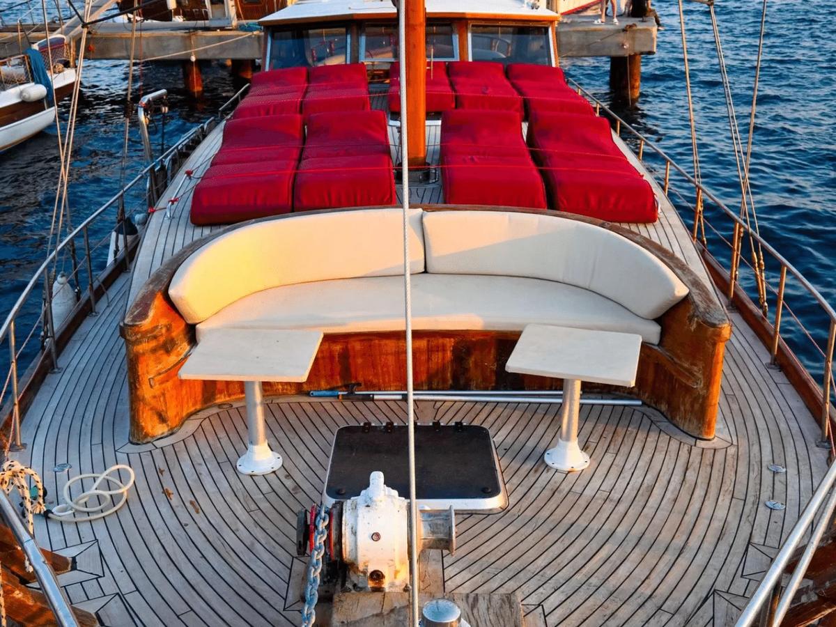 Private VIP Gulet Boat Tour With Lunch in Bodrum For 6 Hour | ®ExcursionMania - Image 2