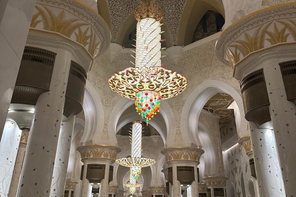 Abu Dhabi: Half Day Sightseeing Tour with Pick up & Drop off | ®ExcursionMania - Image 2