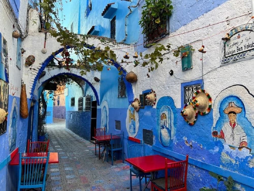 From Fes: Transfer to Tangier passing by Chefchaouen | ®ExcursionMania - Image 4