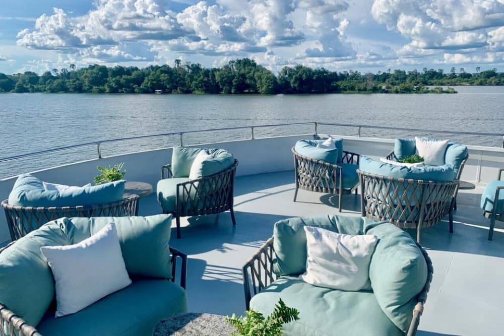 Boat Cruise : Luxury Sunset Cruise on The Zambezi Explorer