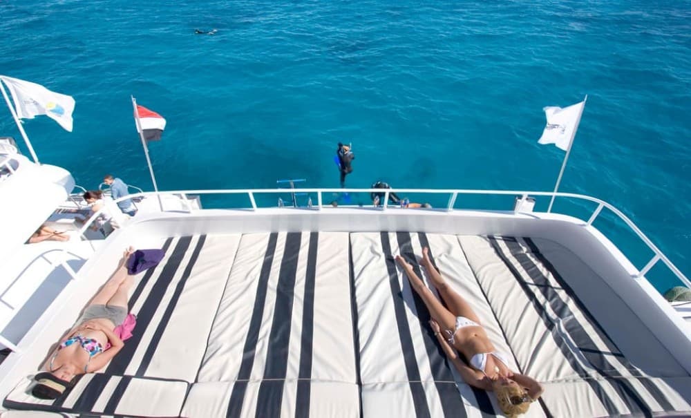 Sharm El-Sheikh: Luxury Ras Mohammed & White Island Cruise | ®ExcursionMania - Image 4