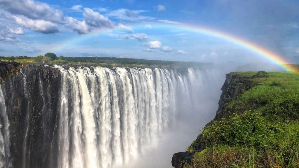 Victoria Falls and Zimbabwe: Scenic day Tour & Sunset Cruise | ®ExcursionMania - Image 8