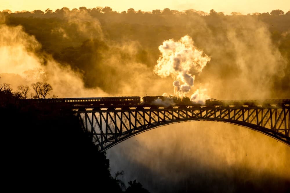 Victoria Falls: Steam Train Ride with Dinner
