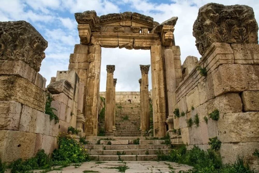 Full day Tour in Jerash and Dead sea from Amman | ®ExcursionMania - Image 4