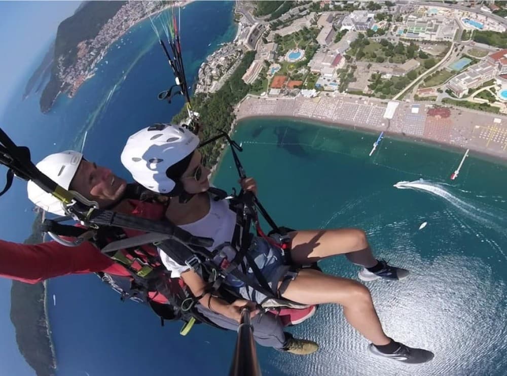 Budva: Paragliding Flying Experience