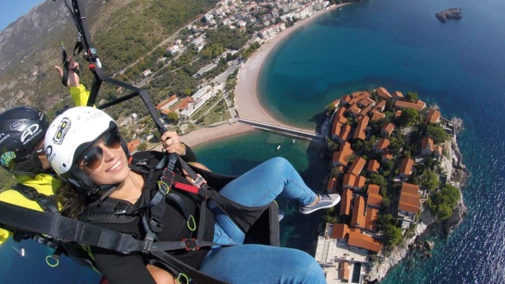 Paragliding Montenegro: Sveti Stefan Air Excursion | ®ExcursionMania - Image 2