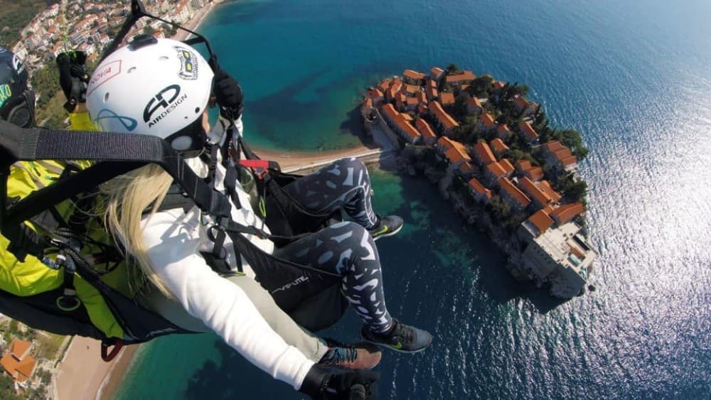 Paragliding Montenegro: Sveti Stefan Air Excursion | ®ExcursionMania - Image 1