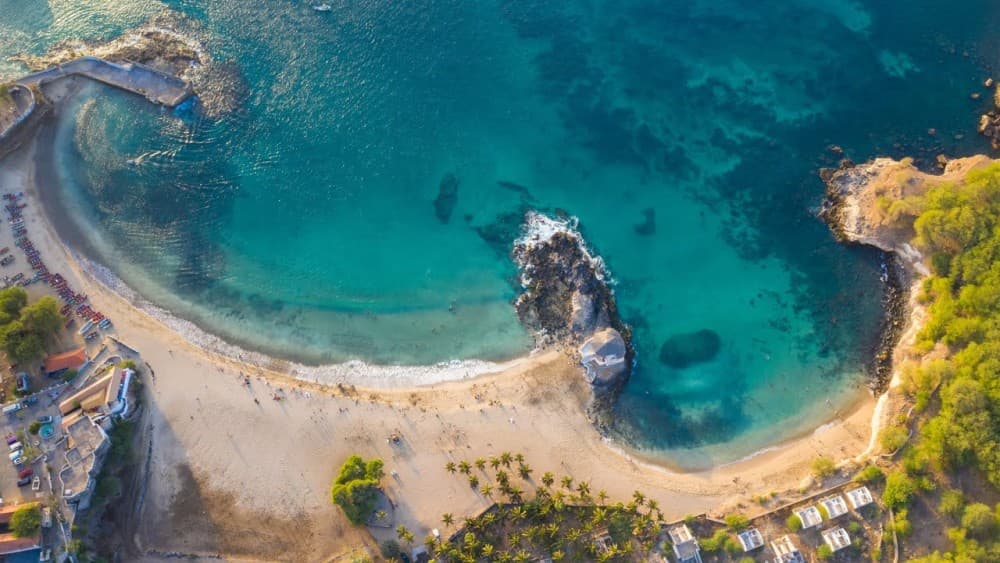 Private tour: Explore Santiago Island