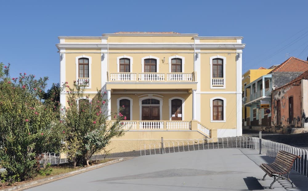 Sao Filipe: Half-Day Guided City Tour | ®ExcursionMania - Image 3