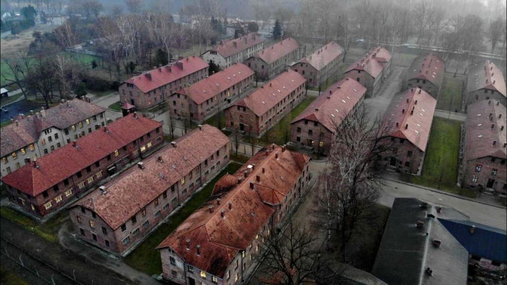 Krakow: Auschwitz-Birkenau Guided Tour with Hotel Transfer | ®ExcursionMania - Image 5