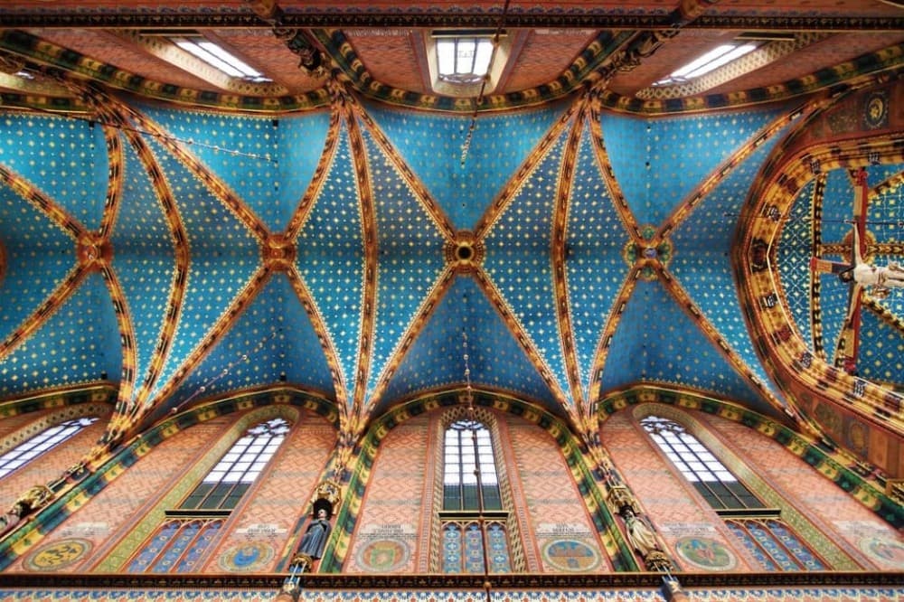 Krakow St Marys Church and Rynek Underground Museum Tour | ®ExcursionMania - Image 3