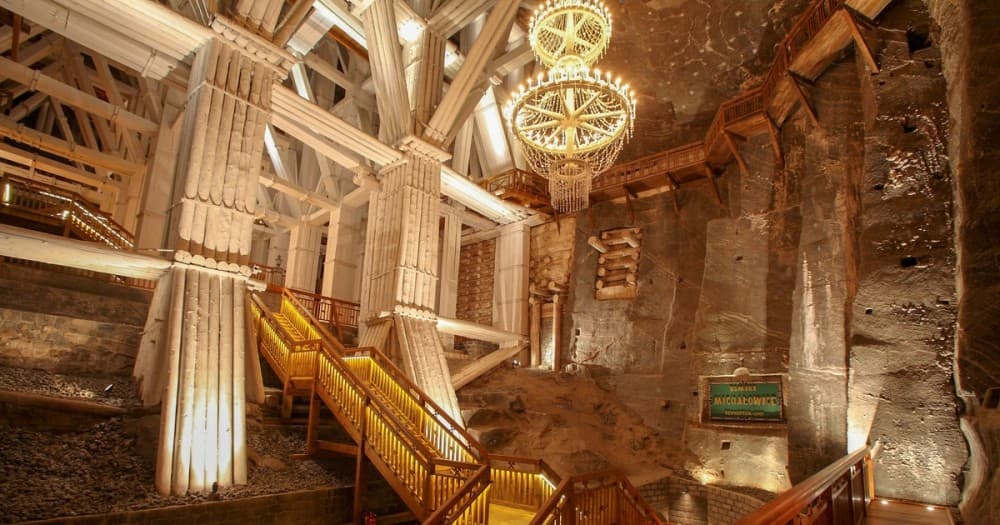 Krakow: Schindlers Factory, Jewish Ghetto, & Salt Mine Tour | ®ExcursionMania - Image 7