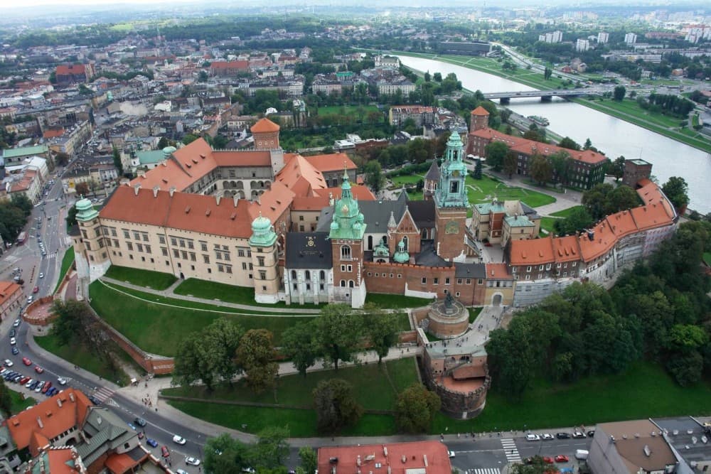 Krakow: Wawel Castle, Cathedral, Salt Mine, and Lunch | ®ExcursionMania - Image 3
