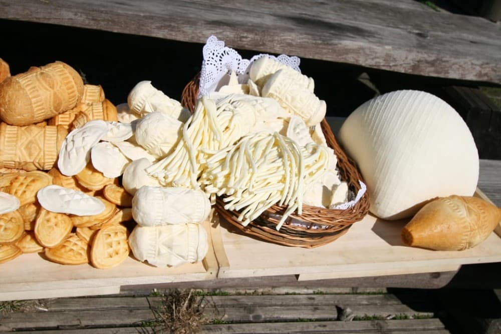 From Krakow: Zakopane Day Tour with Tasting & Funicular Ride | ®ExcursionMania - Image 9