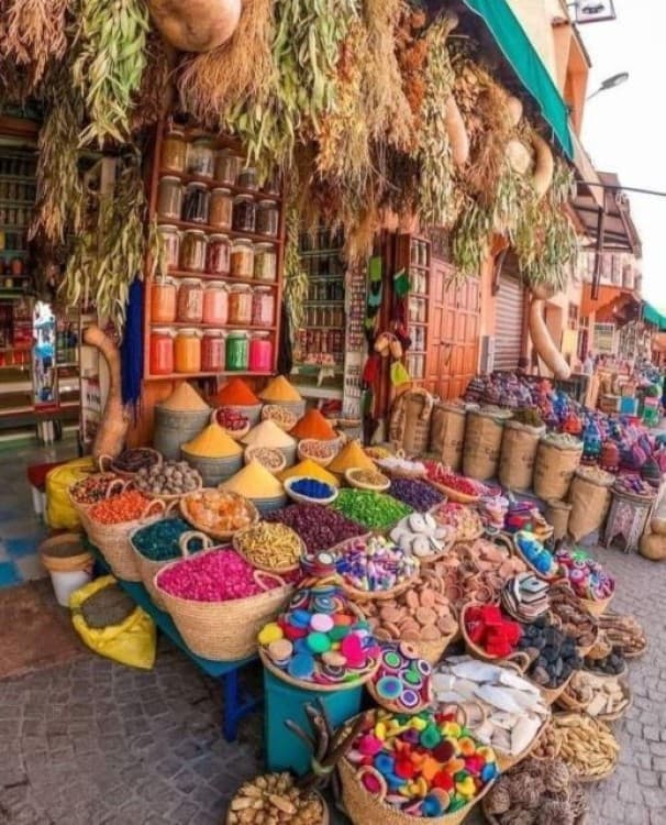 Marrakech guided Shopping Tour | ®ExcursionMania - Image 1