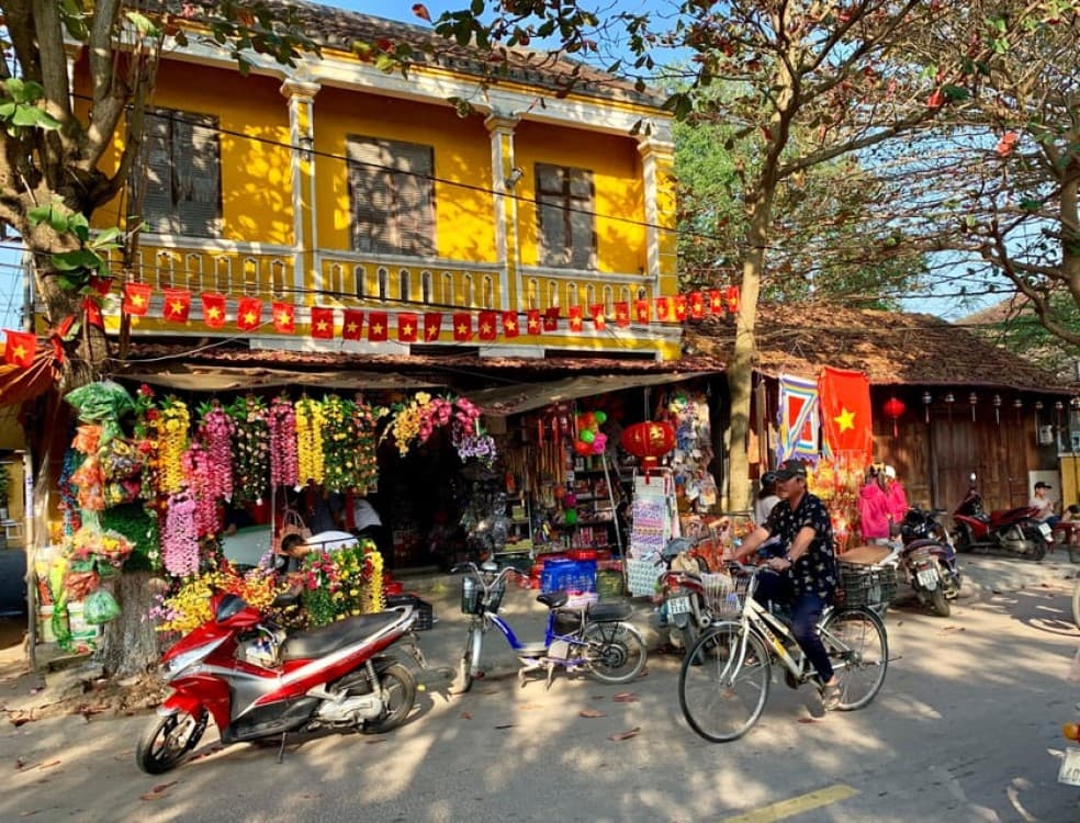 Shuttle bus Da Nang- Hoi An 730 AM/ 1230 PM/ 430 PM | ®ExcursionMania - Image 3