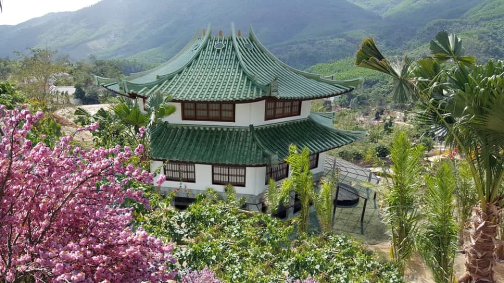 Shuttle Bus Da Nang- Nui Than Tai Hot Springs Park- Da Nang | ®ExcursionMania - Image 3