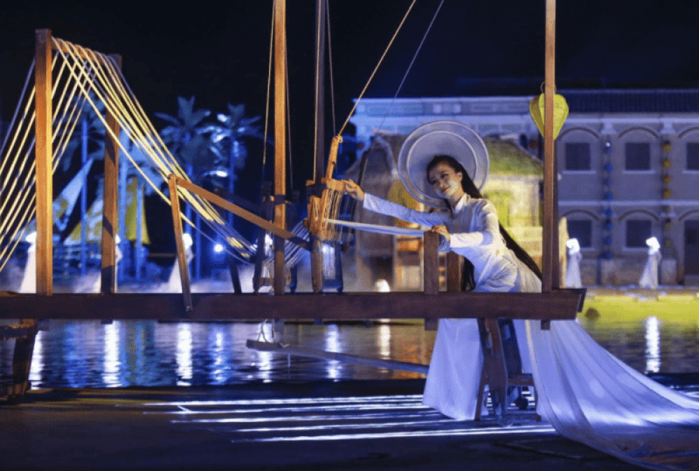 Shuttle bus Da Nang- Hoi An Memories Show- Da Nang | ®ExcursionMania - Image 3