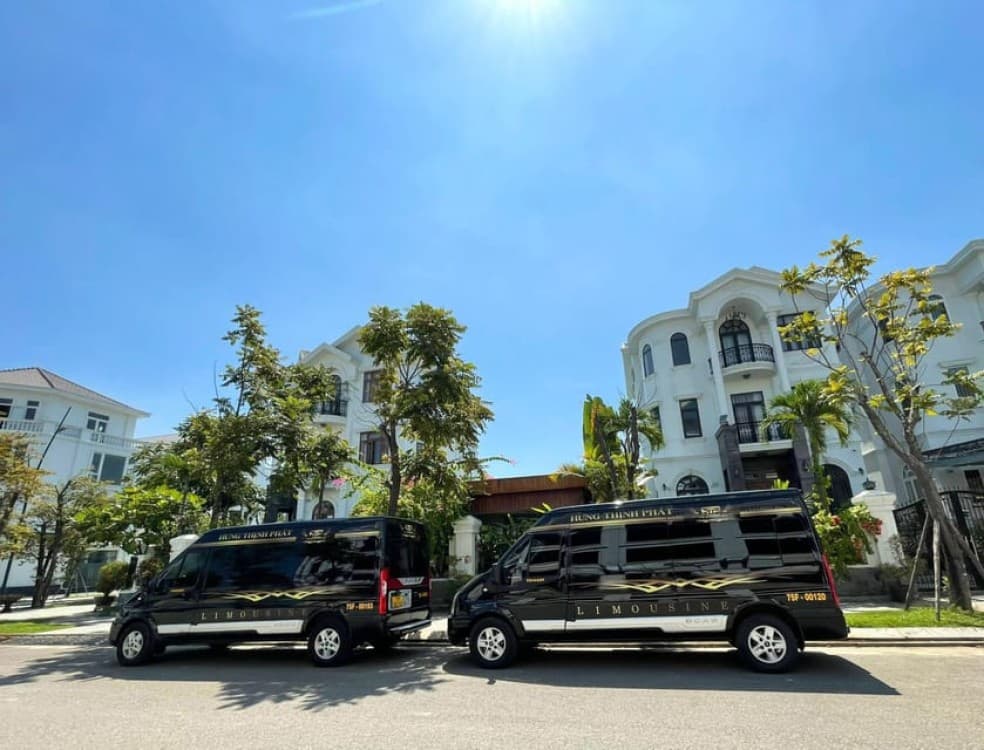 Transfer Hue city to Da Nang by Limousine | ®ExcursionMania - Image 1