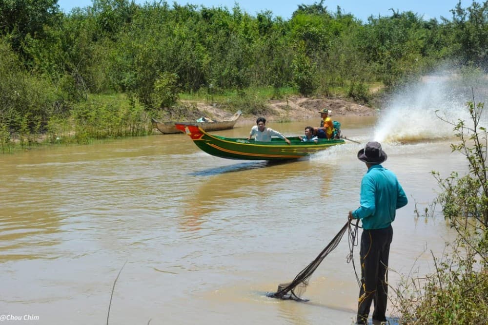 From Siem Reap: Floating Village Tour by Boat | ®ExcursionMania - Image 5