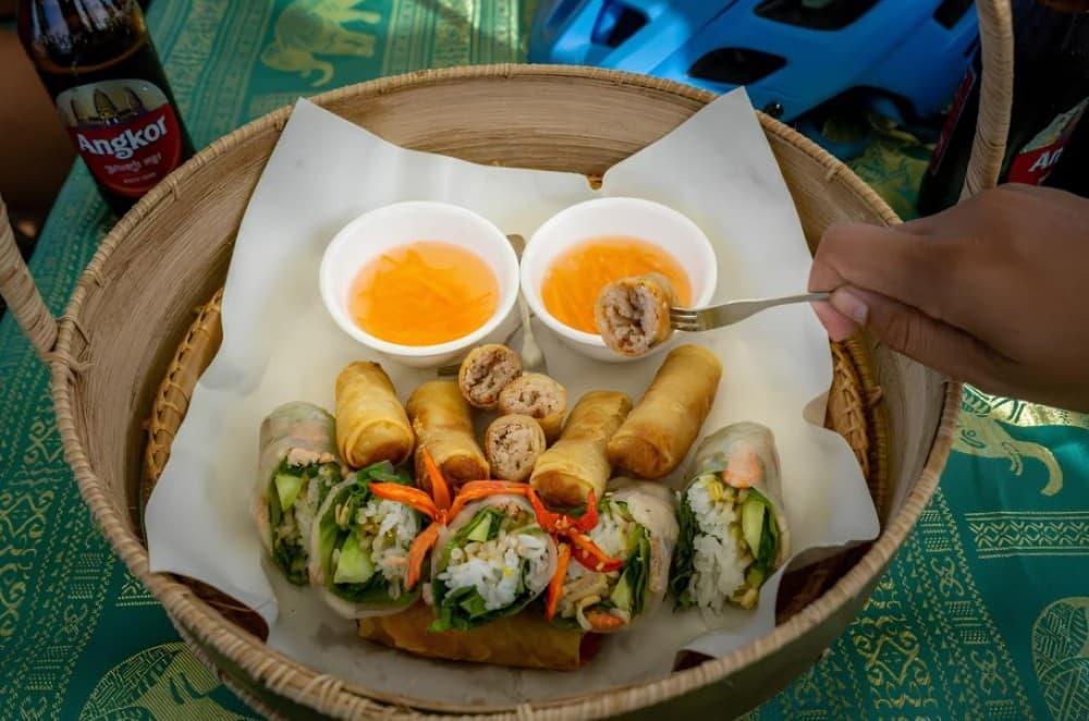 Phnom Penh: Bike & Boat Guided Tour included Snacks & Beers | ®ExcursionMania - Image 3